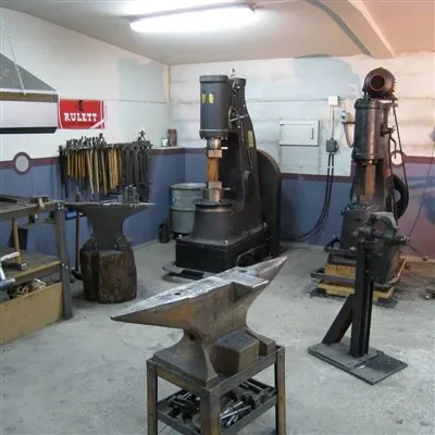 142 lbs Power Hammer